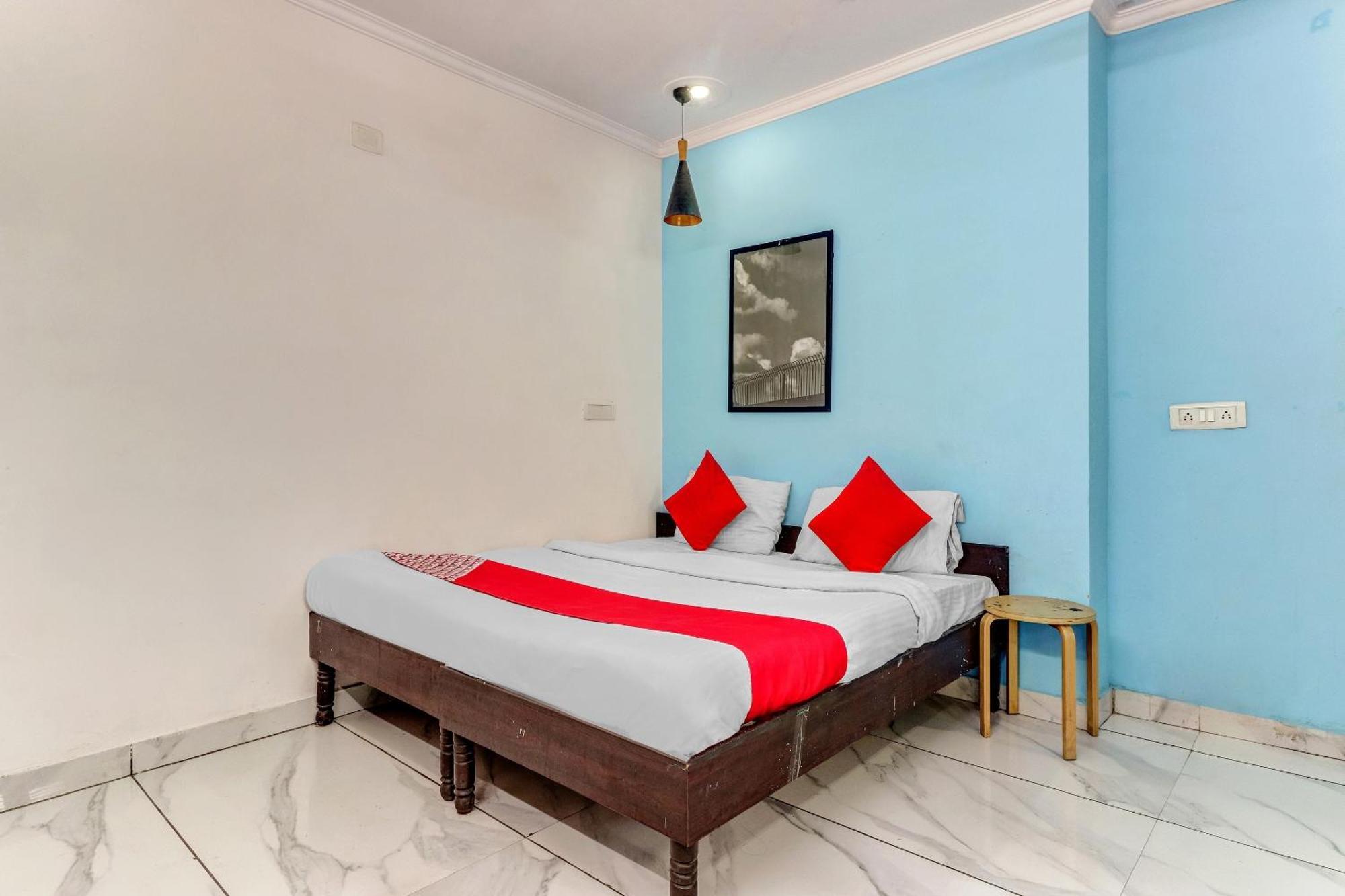 Hotel O Cozy Stay Delhi  Ngoại thất bức ảnh
